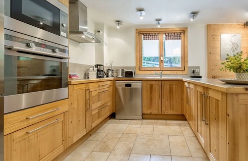Meribel Ski Chalet | MERIBEL CENTER - LOVELY CHALET FOR 8 - PARKING -n5MN SKI SLOPES - DIRECT OWNER -