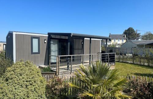 Jullouville House | Mobil-home 6 pers, 3 chambres, piscine chauffée, plage à 200m, terrasse couverte - FR-1-361A-12