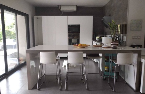 Les Cevennes House | Montpellier house with swimming pool. Capacity 6 pers - 20 min from the beach