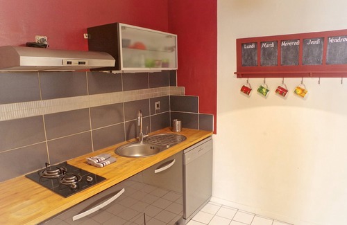 Hotel de Ville - Quinconces Apartment | Nice 1 bedroom apartment (62 m²) with parking spot