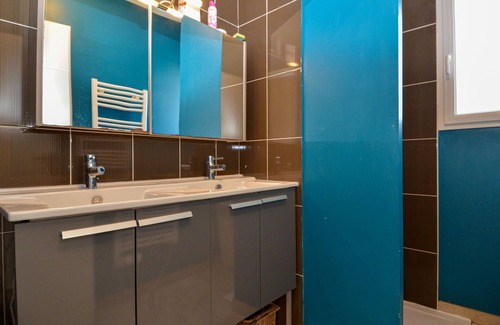Raphele-les-Arles House | Nice cottage with private pool and garden.