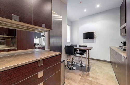 Faubourg-du-Roule Apartment | Parisian Elegance 3-Beds near Champs Elysées