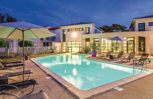 Saint-Palais-sur-Mer Apartment | Pet friendly apartment