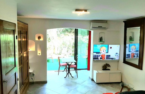Hyeres City Centre Apartment | REPOSANT STUDIO clim PARKING privatif JARDIN