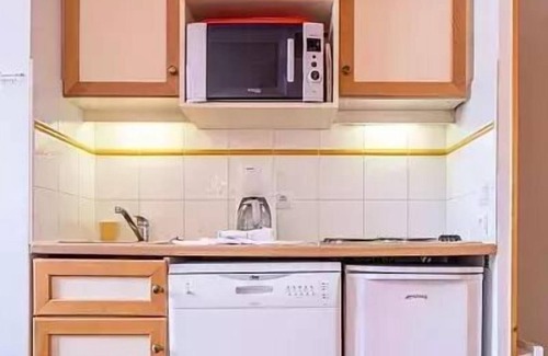 Meribel Centre Apartment | Residence Pierre & Vacances Le Peillon - Maeva Selection - Studio 4 People Cabin