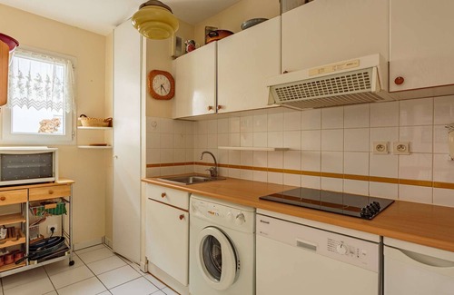 Saint-Jean-de-Luz Apartment | Spacious 2-Bed Apartment with Parking & Terrace in Saint-Jean-de-Luz