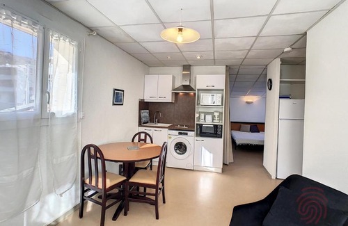 Lamalou-les-Bains Apartment | Studio Lamalou-les-Bains, 1 pièce, 2 personnes - FR-1-451-73