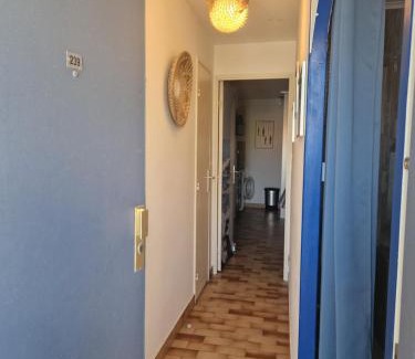 La Celle-sous-Gouzon Apartment | Studio les pieds dans l'eau