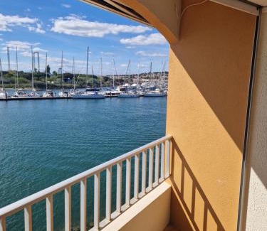 La Celle-sous-Gouzon Apartment | Studio les pieds dans l'eau