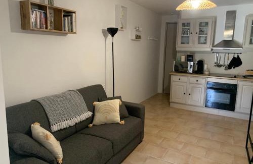Aregno Apartment | Studio tout équipé de 27m2, à 100m de la mer, et 500m des commerces