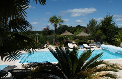 Pomport Cottage | Superb gîte with private heated pool, air-conditioned rooms
