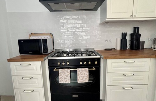 Saint Jean Station District Apartment | T2 DUPLEX 3RB Duplex apartment with garden terrace