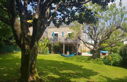 Auray House | Villa Bambou, a green setting in the heart of the city
