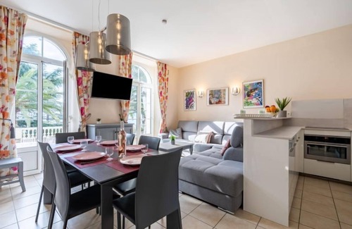 La Croix des Gardes Apartment | Villa Francia by Interhome