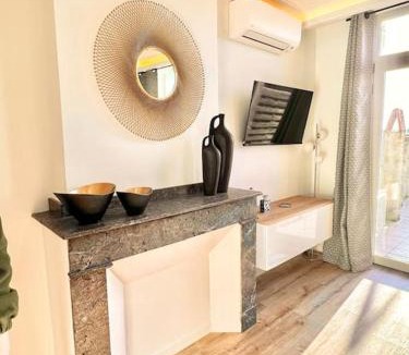 Villefranche-de-Lauragais Apartment | Élégance Lauragaise * Wifi * Netflix * Terrasse