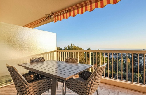 La Croix des Gardes Apartment | 1 bedroom gorgeous apartment in Cannes