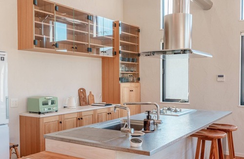 Yokosuka House | 1 minute walk from Kuruwa Beach There is a pool / Yokosuka Kanagawa