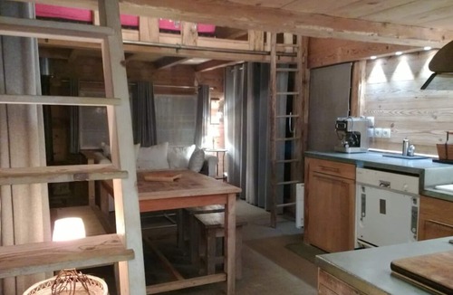 Dingy-Saint-Clair Ski Chalet | 10 minutes from Lake Annecy, charming cabin-style chalet
