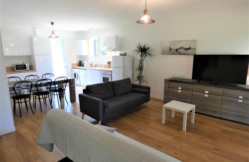 Leon House | 100 m² Gîte ∙ 3 bedrooms ∙ 6 guests