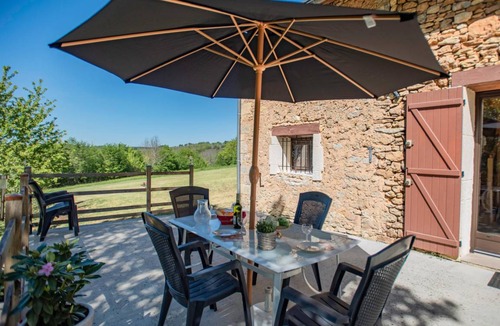 Saint-Cernin-de-lHerm House | 106 m² House ∙ 2 bedrooms ∙ 5 guests
