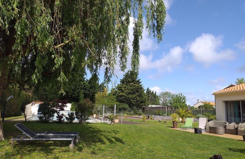 Saint-Hilaire-de-Riez House | 120m2 house on 2800m2 with very large swimming pool 3kms from the sea
