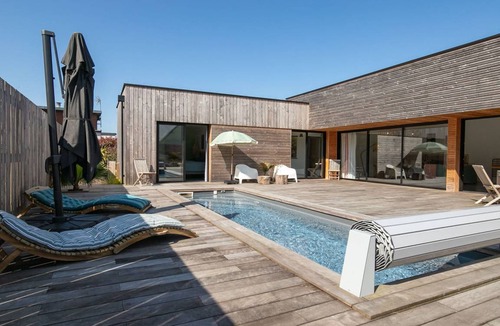 Locquirec Other | 150 m² Accommodation ∙ 3 bedrooms ∙ 6 guests