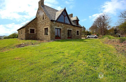 Lanmodez House | 150 m² Gîte ∙ 3 bedrooms ∙ 6 guests