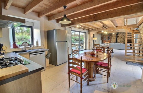 Le Vieux-Marche House | 150 m² Gîte ∙ 5 bedrooms ∙ 10 guests