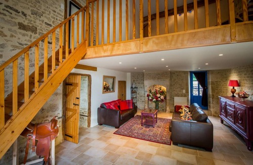 Saint-Hilaire-des-Loges Apartment | 170 m² Apartment ∙ 3 bedrooms ∙ 6 guests