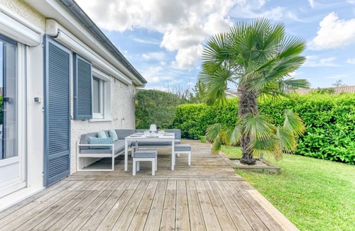 Lissieu House | 190 m² House ∙ 5 bedrooms ∙ 10 guests