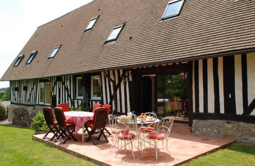 Surville Bed & Breakfast | 250 m² Bed and breakfast ∙ 5 bedrooms ∙ 15 guests