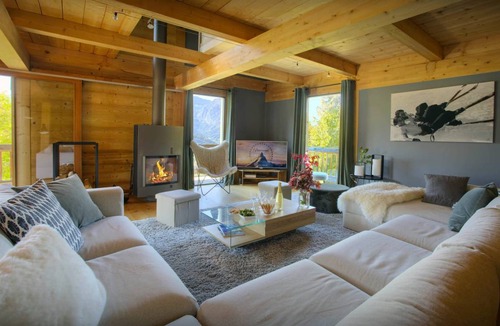 Manigod Ski Chalet | 260 m² Chalet ∙ 8 bedrooms ∙ 15 guests
