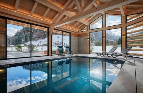 Thones Ski Chalet | 275 m² Chalet ∙ 5 bedrooms ∙ 12 guests
