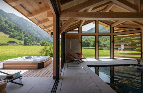 Thones Ski Chalet | 275 m² Chalet ∙ 5 bedrooms ∙ 12 guests