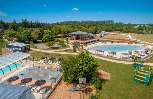 Aubigny-les-Clouzeaux House | 28 m² Mobile home ∙ 2 bedrooms ∙ 5 guests