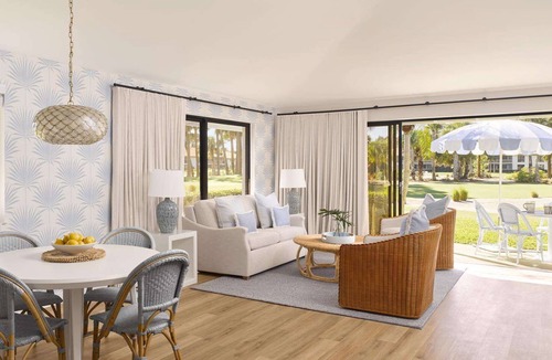 Hunt Club Apartment | 2BR Cottage w/Terrace | Pool, Spa & PGA Golf