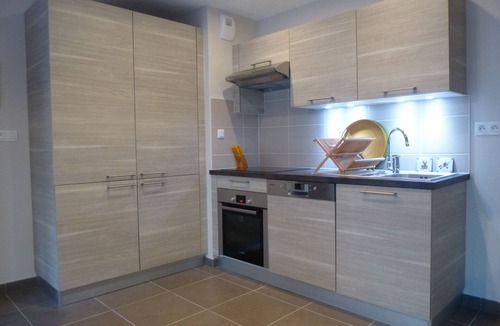 Courtoisville-Sillon-Moka Apartment | 2nd floor apartment in Ker Louis residence, lift, private parking space