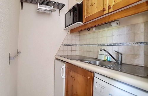 Reberty Apartment | 2nd floor, balcony, tv, ski locker, 27m², Les Menuires