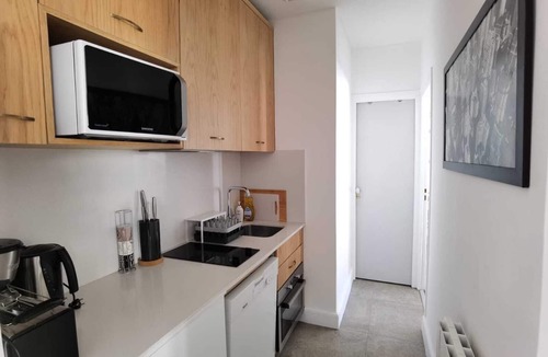 Saint-Louis Apartment | 3 ROOMS 4*, IN THE HEART OF THE HISTORIC DISTRICT OF VERSAILLES