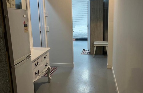 Auckland Apartment | 3 single and 2 double sofa beds Apartment 7
