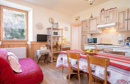 Areches Apartment | 300m from ski slopes, parking, tv, 47m², Arêches-Beaufort