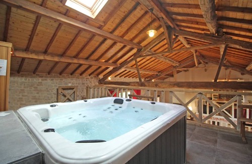 Saint-Sylvestre Villa | 320 m² Villa ∙ 5 bedrooms ∙ 14 guests