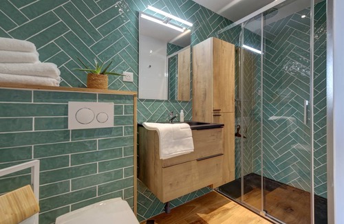 Boue House | 322 m² House ∙ 6 bedrooms ∙ 12 guests