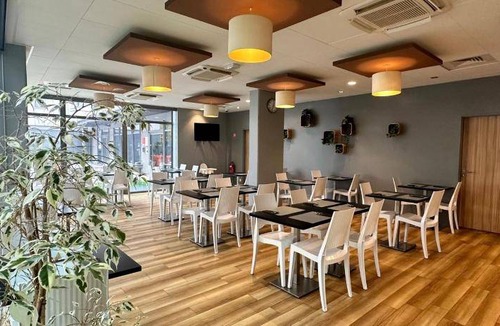 Yves Farge - Le Fleuve Apartment | 35 m² Serviced apartment ∙ 127 guests