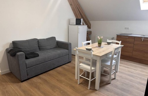 Saint-Bonnet-de-Four Cottage | 38 m² Cabin ∙ 2 bedrooms ∙ 4 guests