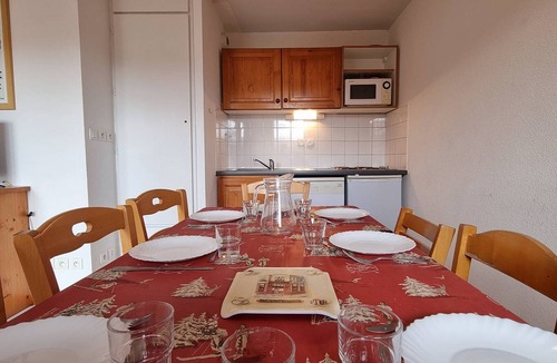 Saint-Etienne-en-Devoluy Apartment | 4-room apartment, 8 ppl, near slopes, parking, ski locker