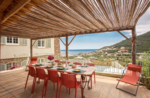 Figarella Villa | 400 m² Villa ∙ 6 bedrooms ∙ 14 guests