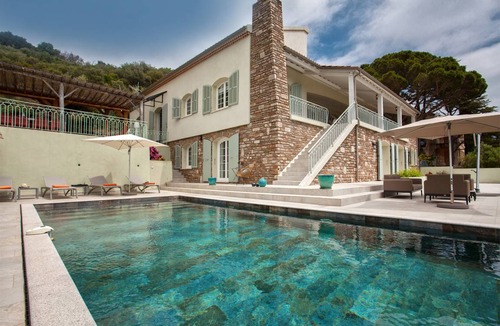 Figarella Villa | 400 m² Villa ∙ 6 bedrooms ∙ 14 guests