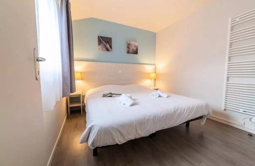 Forges-les-Eaux Apartment | 42 m² Apartment ∙ 3 bedrooms ∙ 7 guests