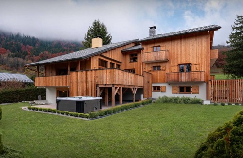 Samoens Ski Chalet | 429 m² Chalet ∙ 7 bedrooms ∙ 15 guests